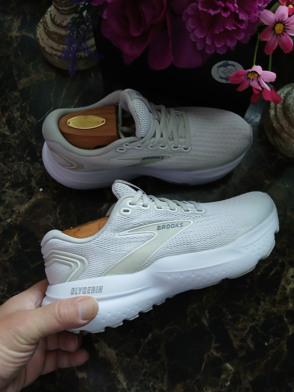 Brooks Glycerine 21 Comfort/Athletic Medical Field Shoes Size 6.5 for Women